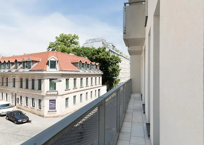 Rafael Kaiser - Paros Apartment Vienna